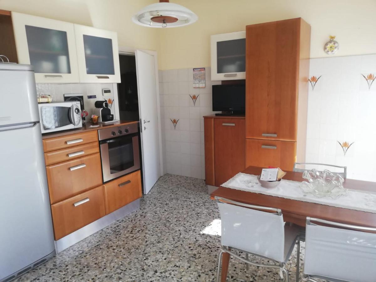 La Coquille Appartamento Vicino All'Ospedale Negrar Buitenkant foto