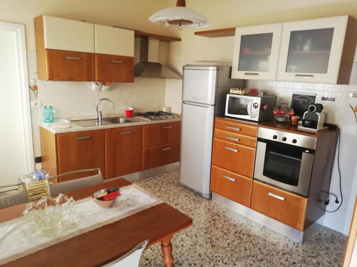 La Coquille Appartamento Vicino All'Ospedale Negrar Buitenkant foto