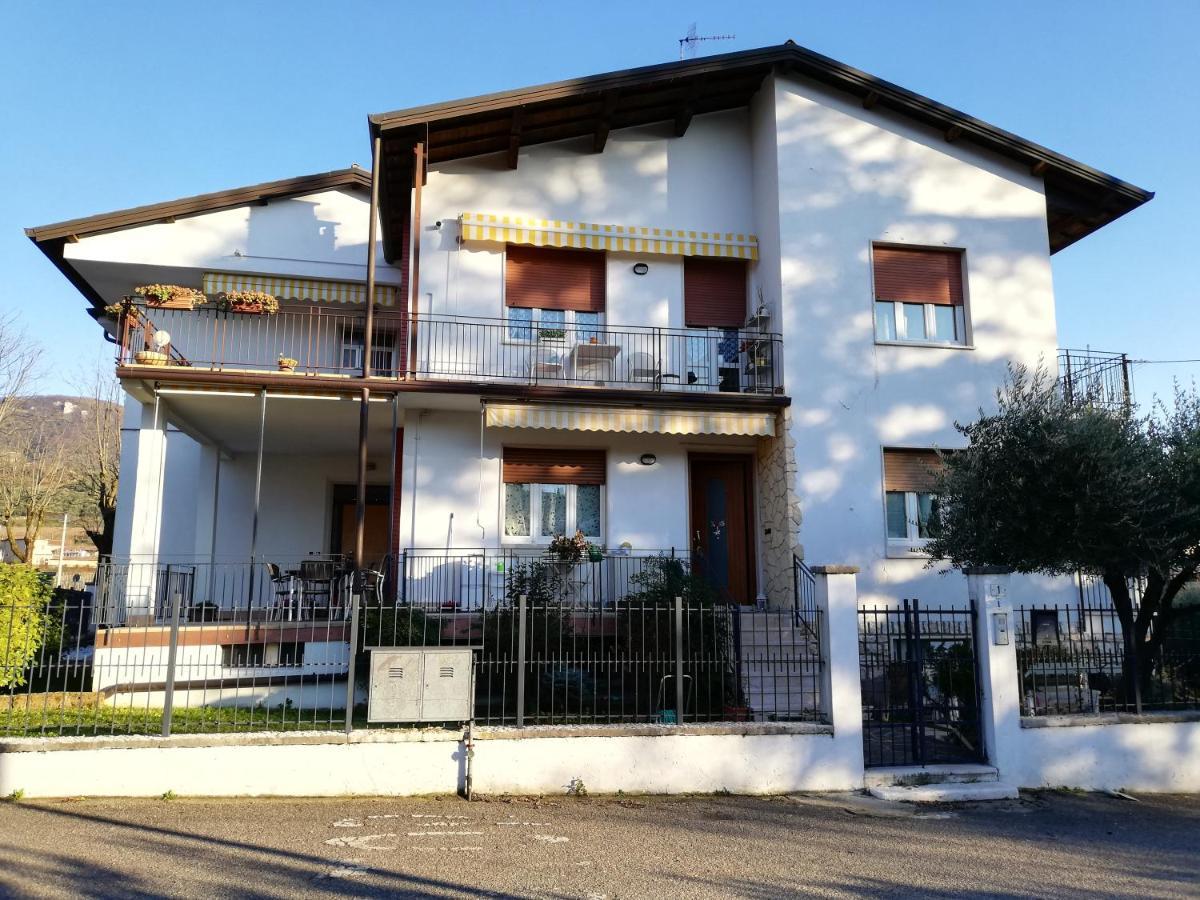 La Coquille Appartamento Vicino All'Ospedale Negrar Buitenkant foto