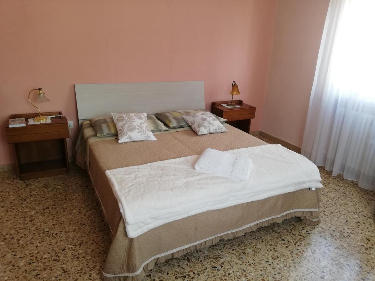 La Coquille Appartamento Vicino All'Ospedale Negrar Buitenkant foto